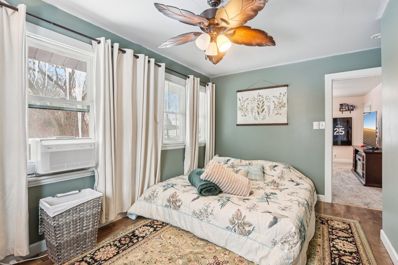 11471 W Leland Avenue, Beach Park, IL 60099