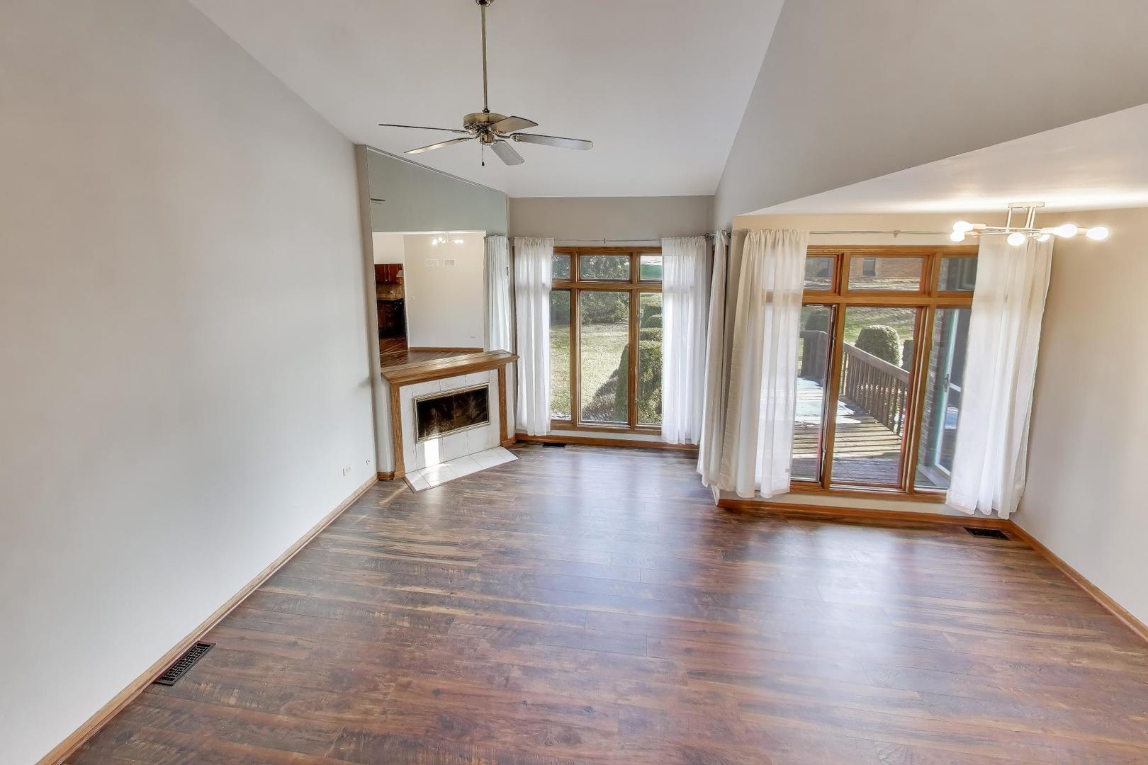 6903 Lexington Court #6903, Tinley Park, IL 60477