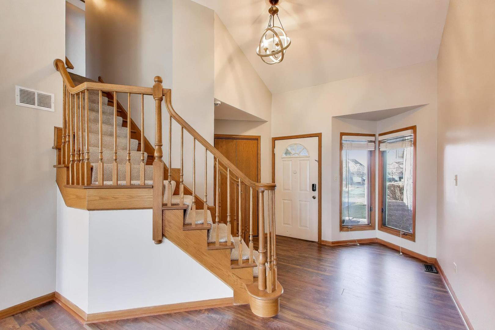 6903 Lexington Court #6903, Tinley Park, IL 60477