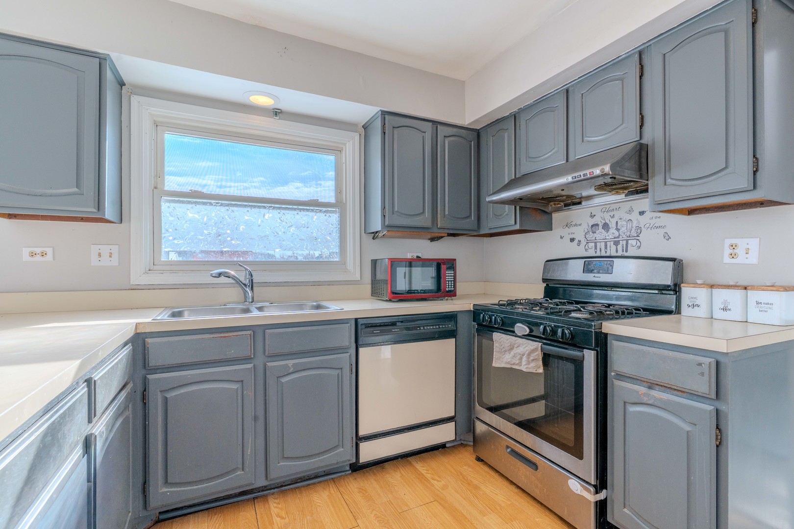 601 Bluff Street, Carol Stream, IL 60188