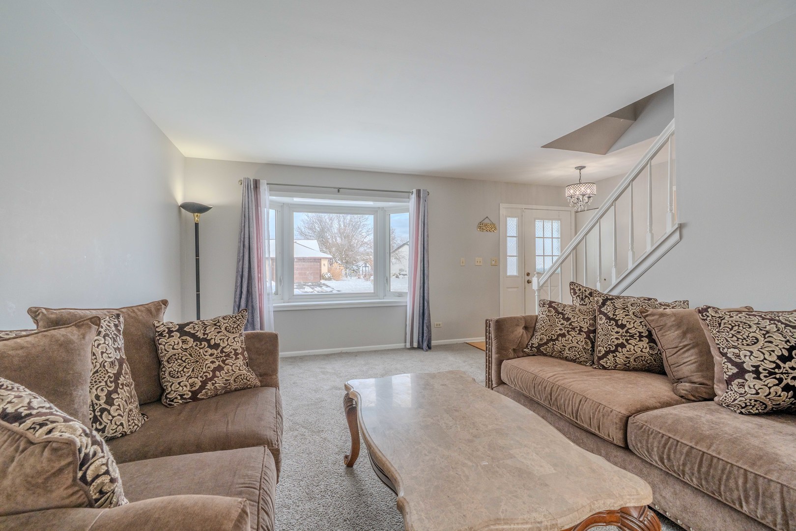 601 Bluff Street, Carol Stream, IL 60188