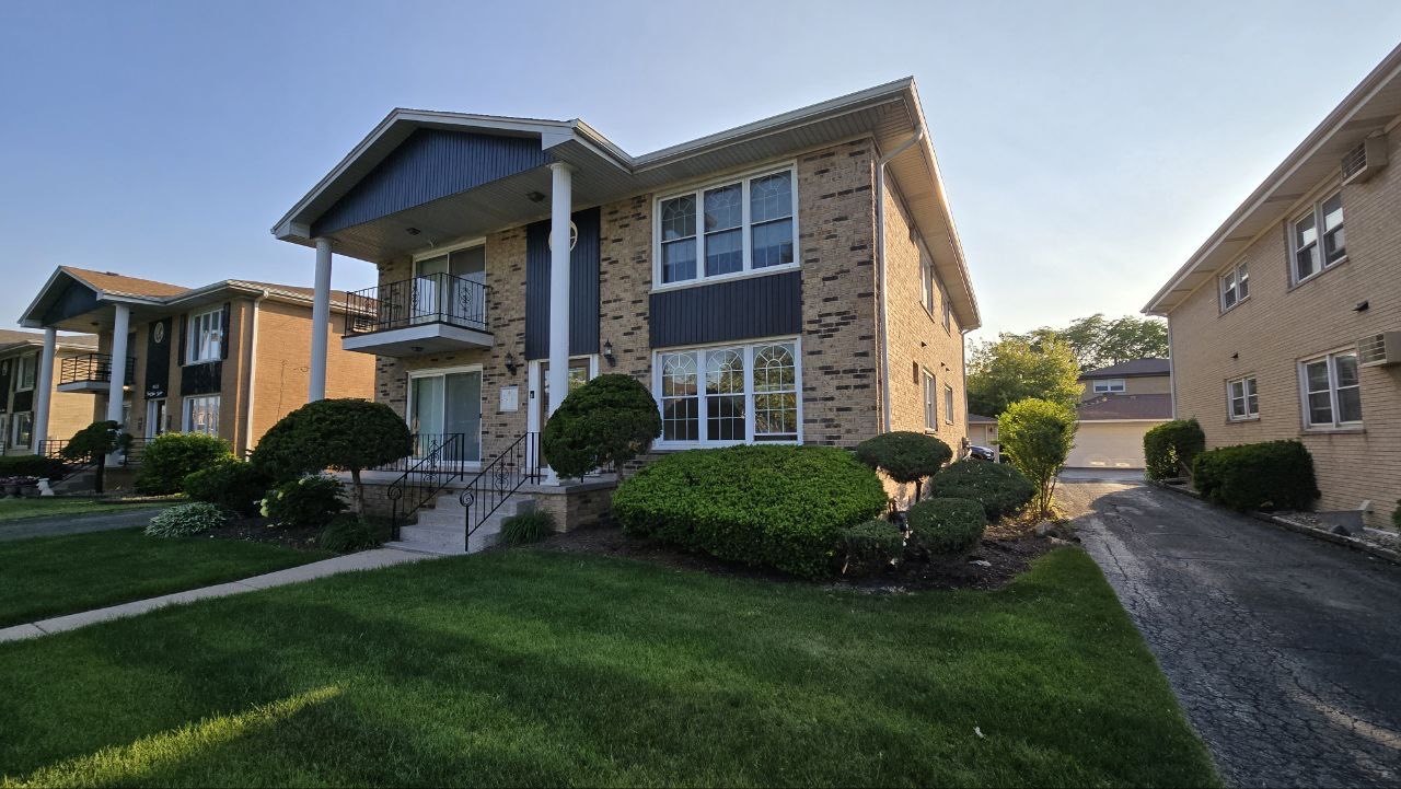 4508 Elm Avenue #B, Brookfield, IL 60513