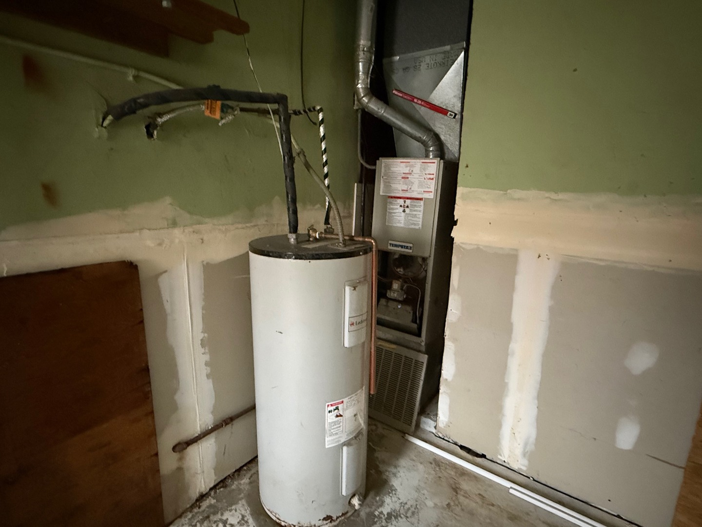 740 N Elmwood Drive, Aurora, IL 60506