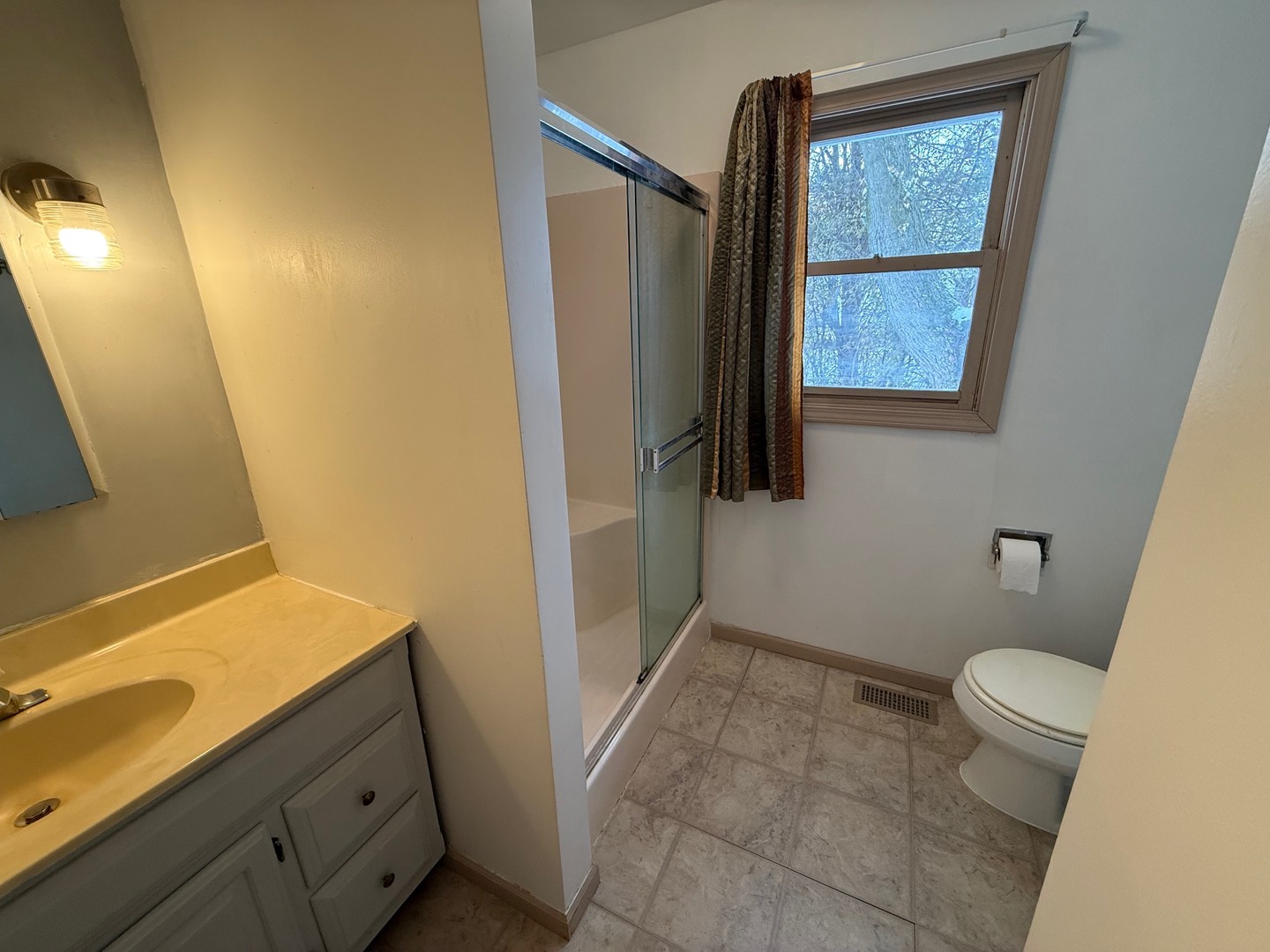 740 N Elmwood Drive, Aurora, IL 60506