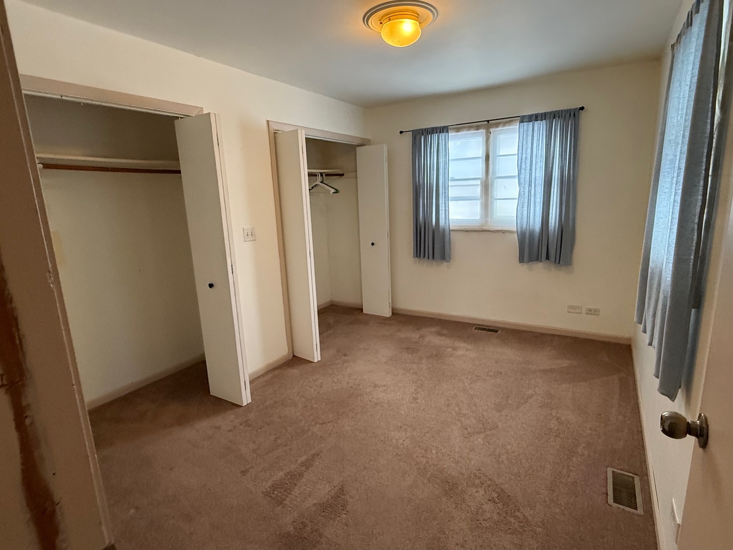 740 N Elmwood Drive, Aurora, IL 60506