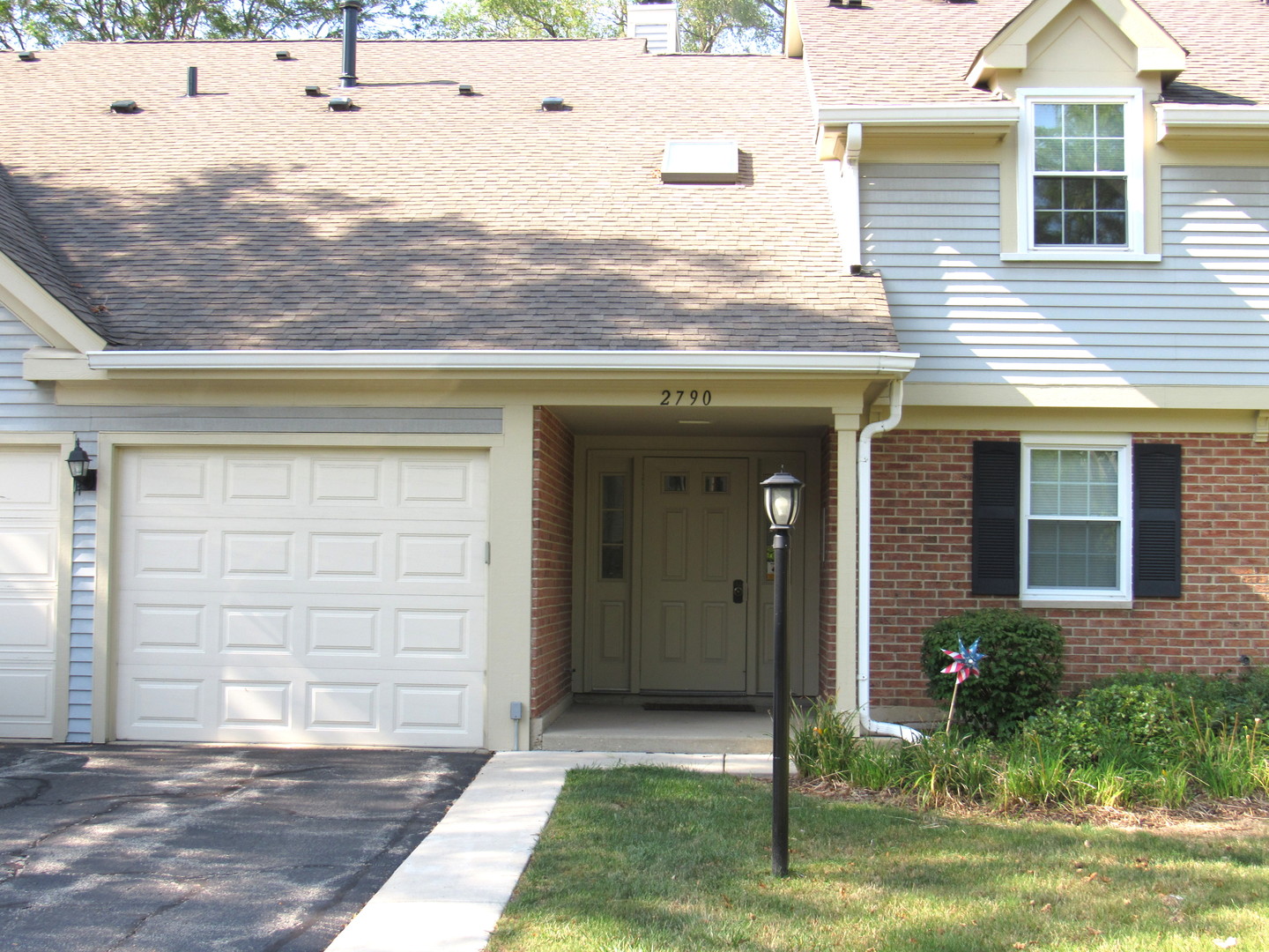 2790 GLASGOW Court #X1, Schaumburg, IL 60194