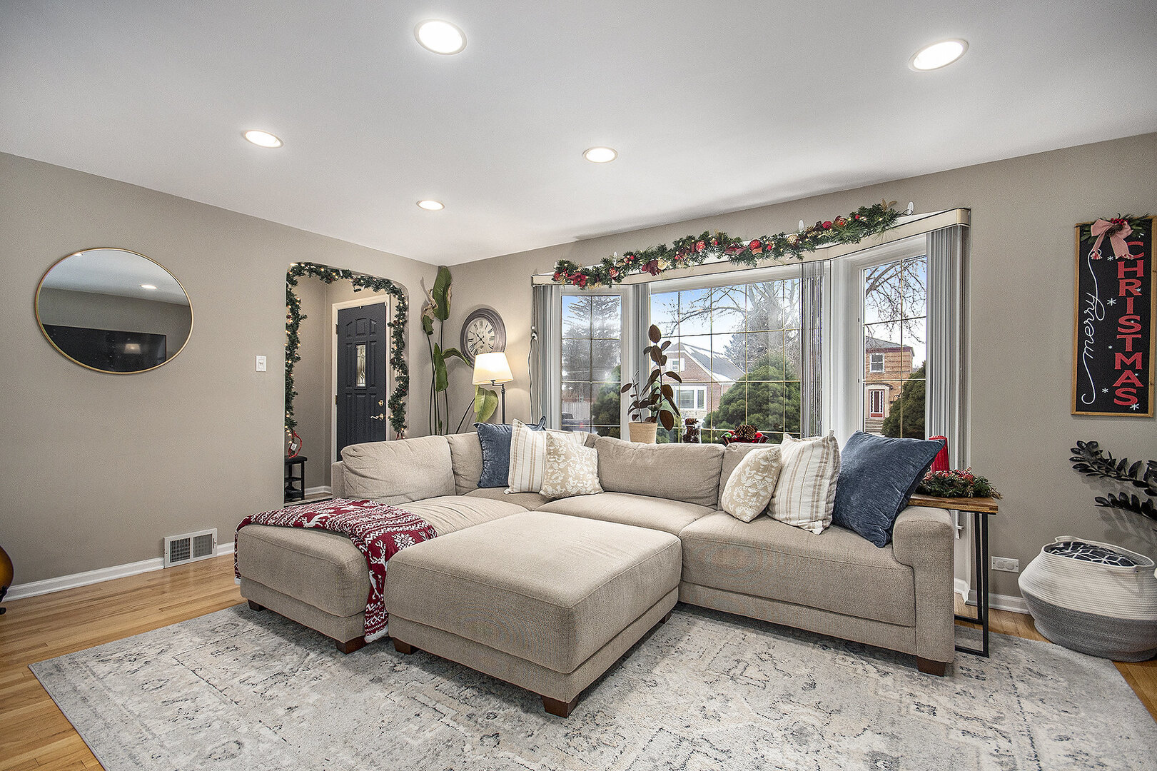 1673 Spruce Avenue, Des Plaines, IL 60018