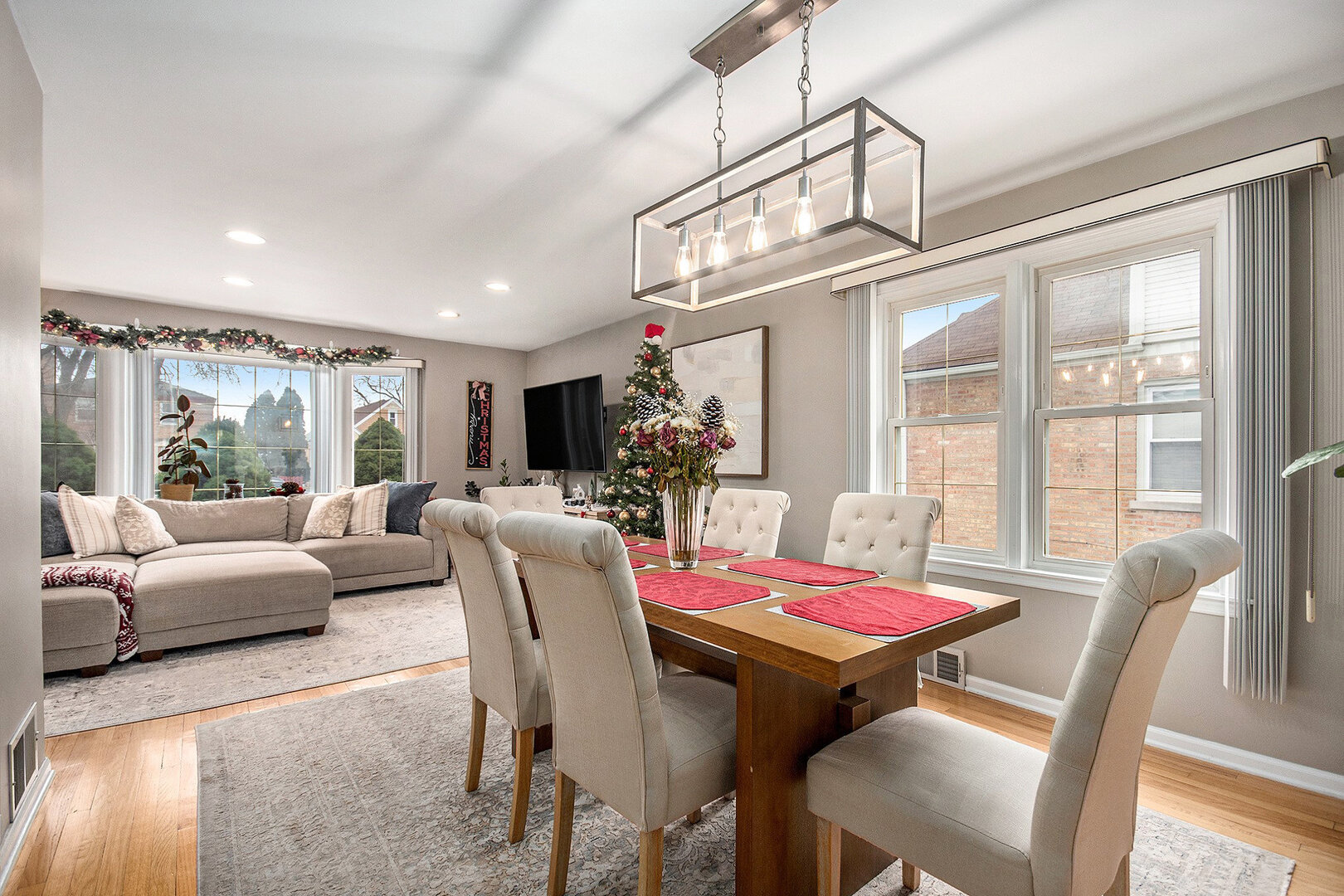 1673 Spruce Avenue, Des Plaines, IL 60018