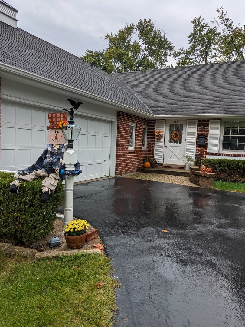 1229 Suffolk Street, Naperville, IL 60563