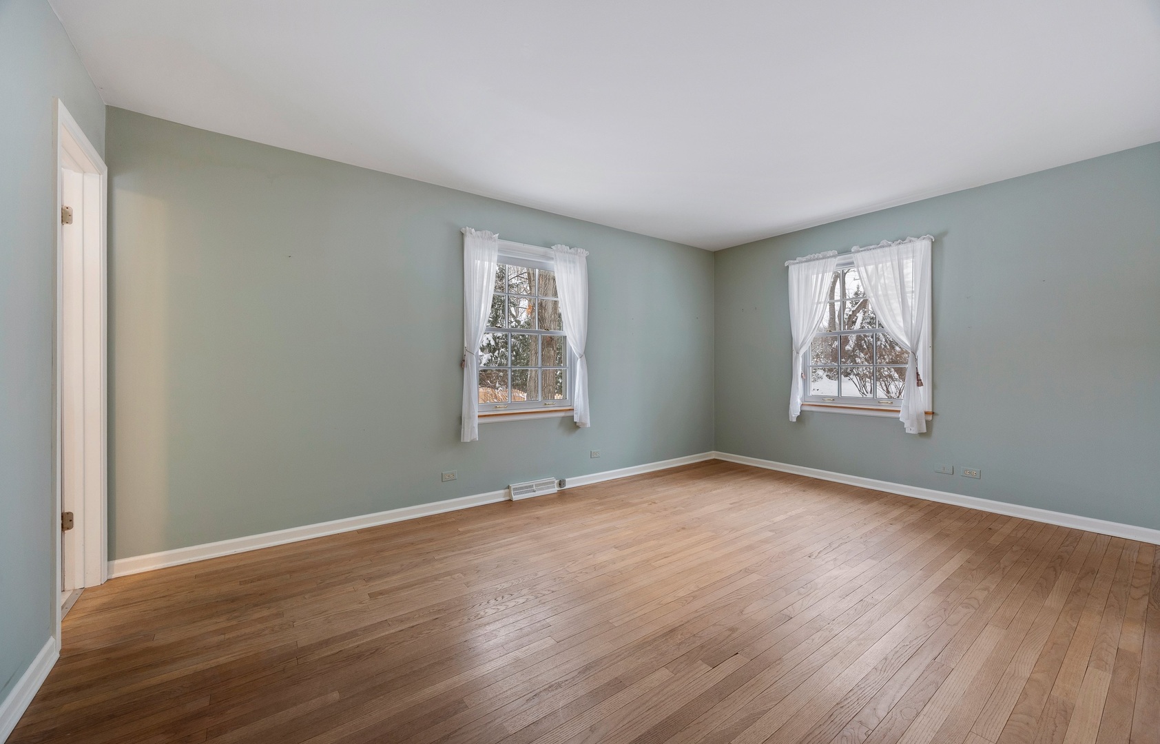 1229 Suffolk Street, Naperville, IL 60563