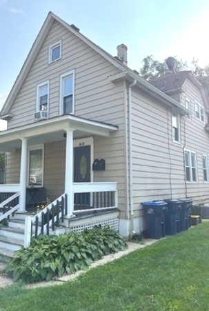 918 N Ash Street, Waukegan, IL 60085