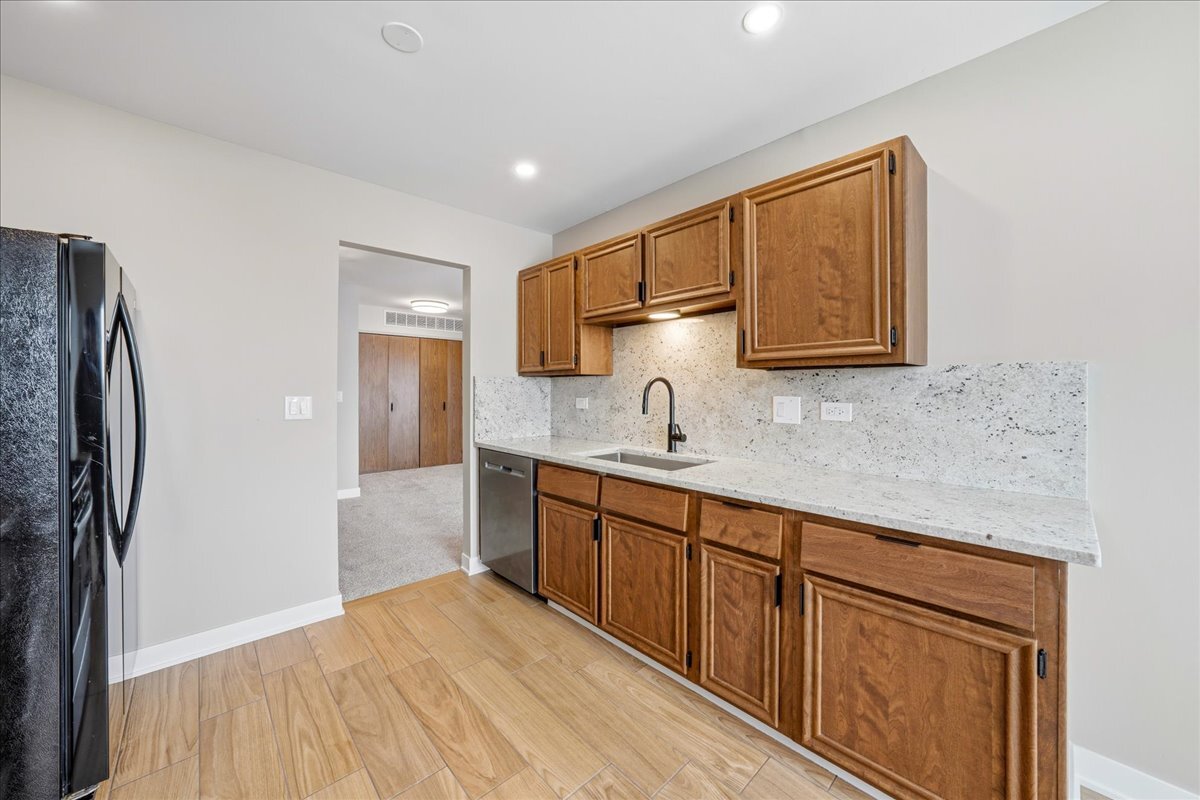 369 Heather Court #A2, Schaumburg, IL 60193