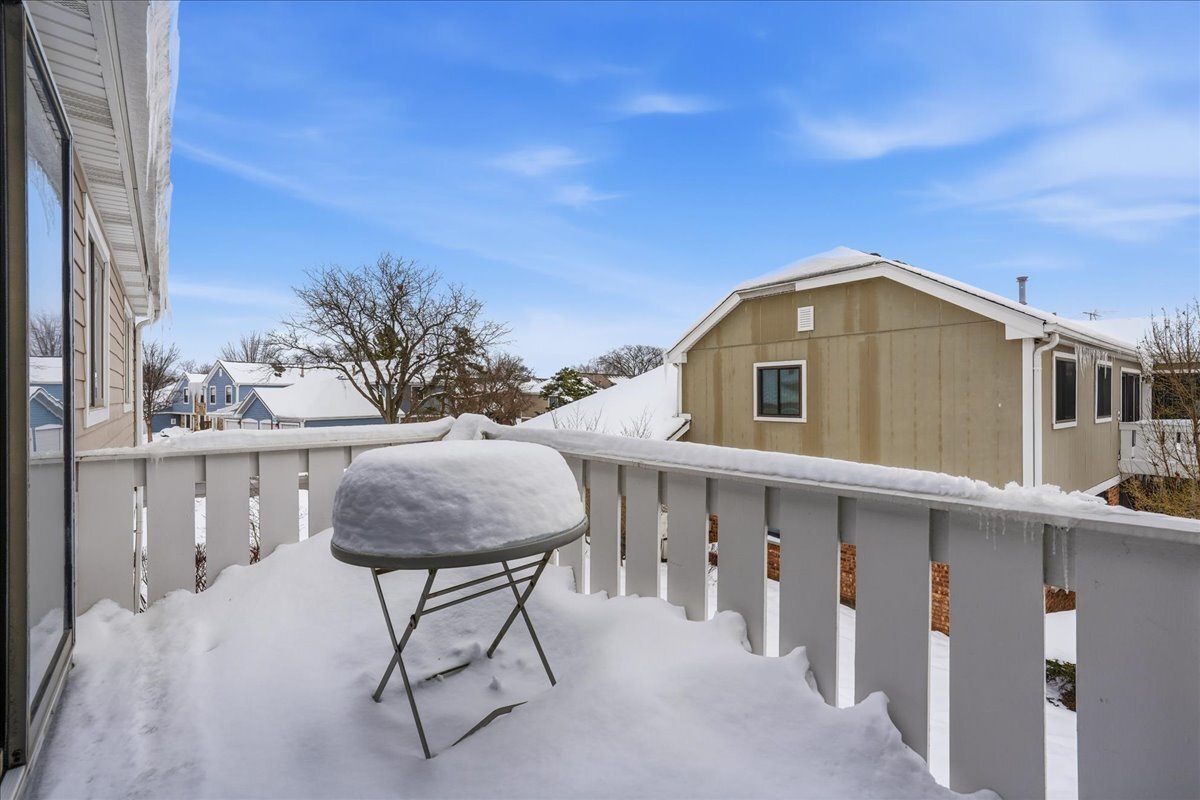 369 Heather Court #A2, Schaumburg, IL 60193