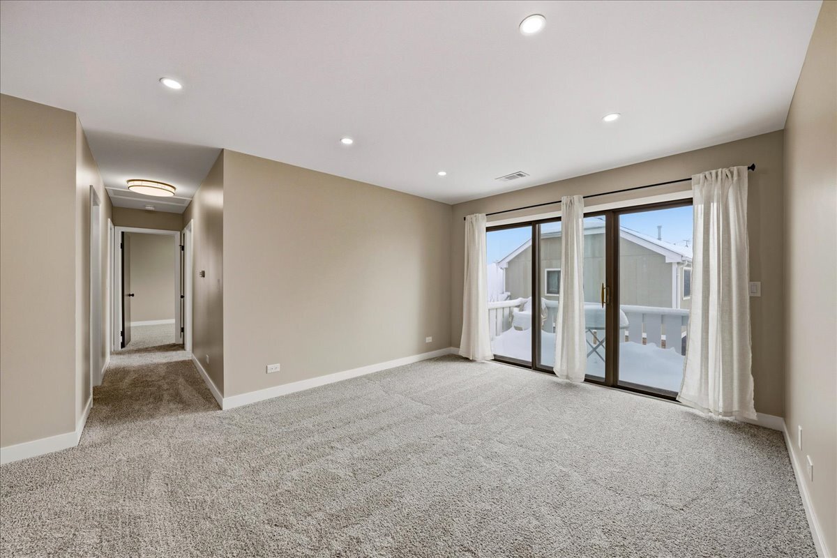 369 Heather Court #A2, Schaumburg, IL 60193