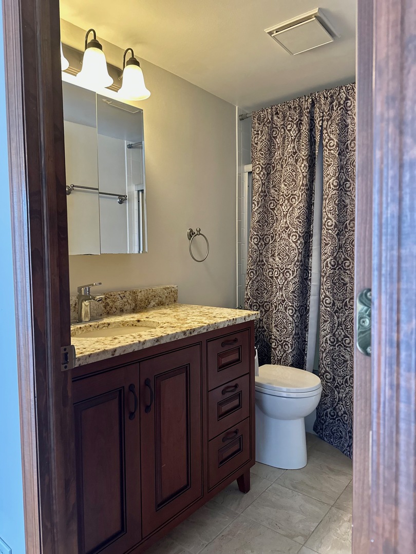 5125 Blodgett Avenue #418, Downers Grove, IL 60515