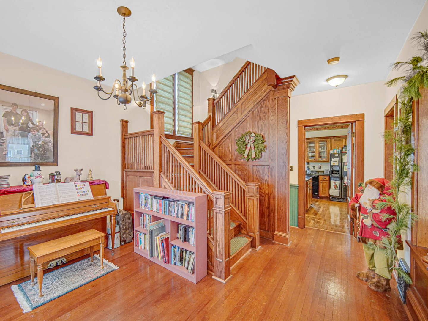 313 N Raynor Avenue, Joliet, IL 60435