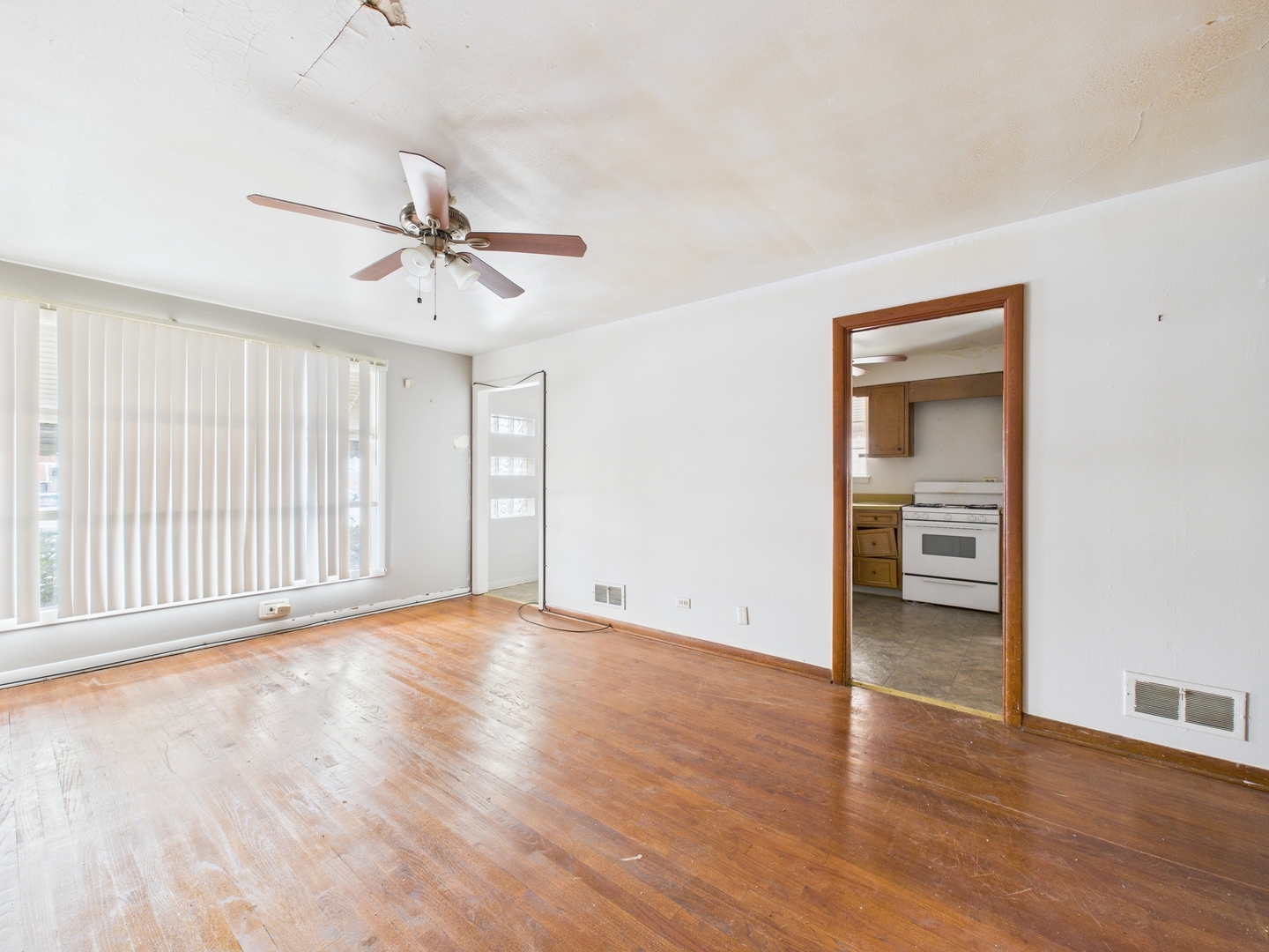 7826 S Christiana Avenue, Chicago, IL 60652