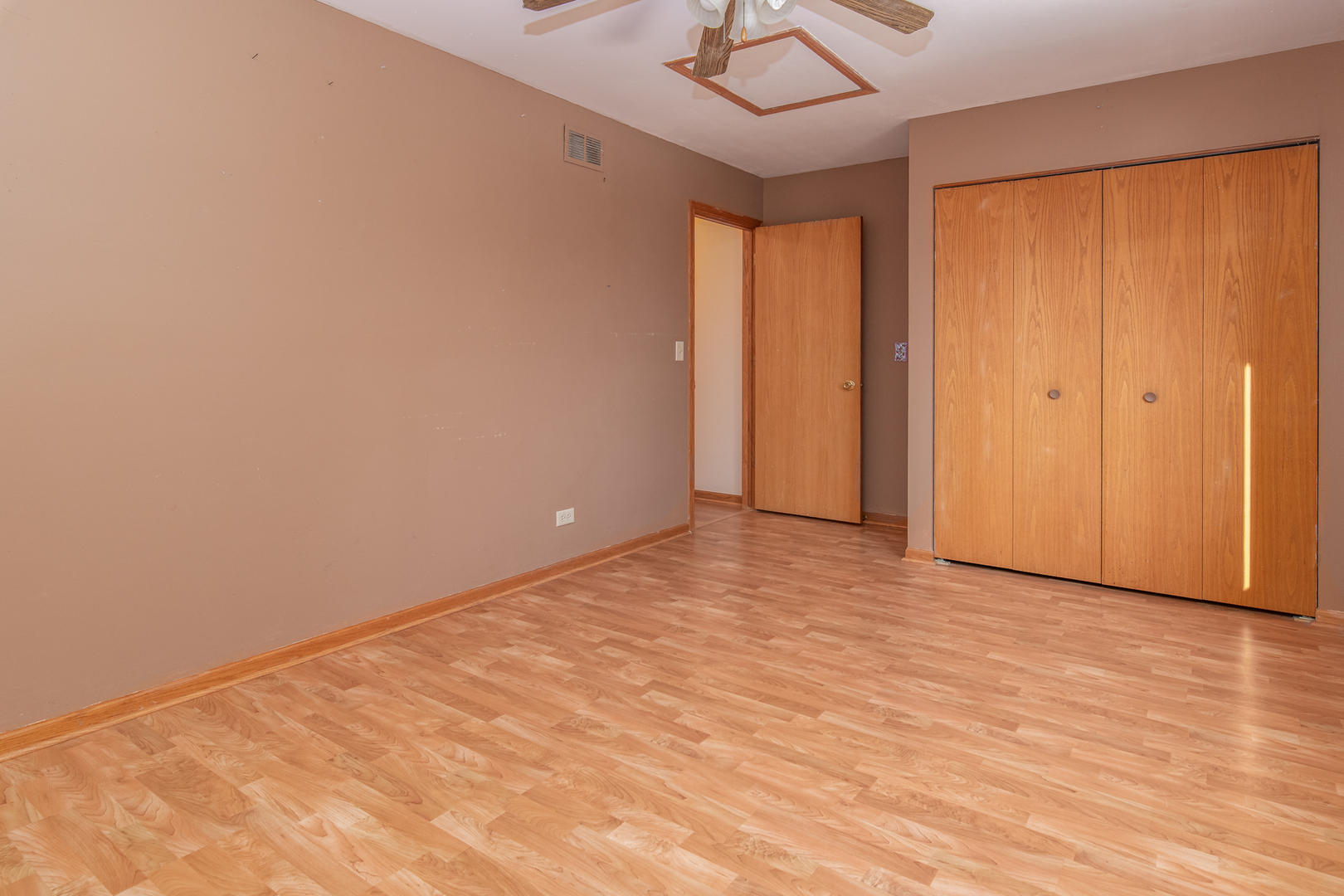 97 Mark Lane, Fox Lake, IL 60020