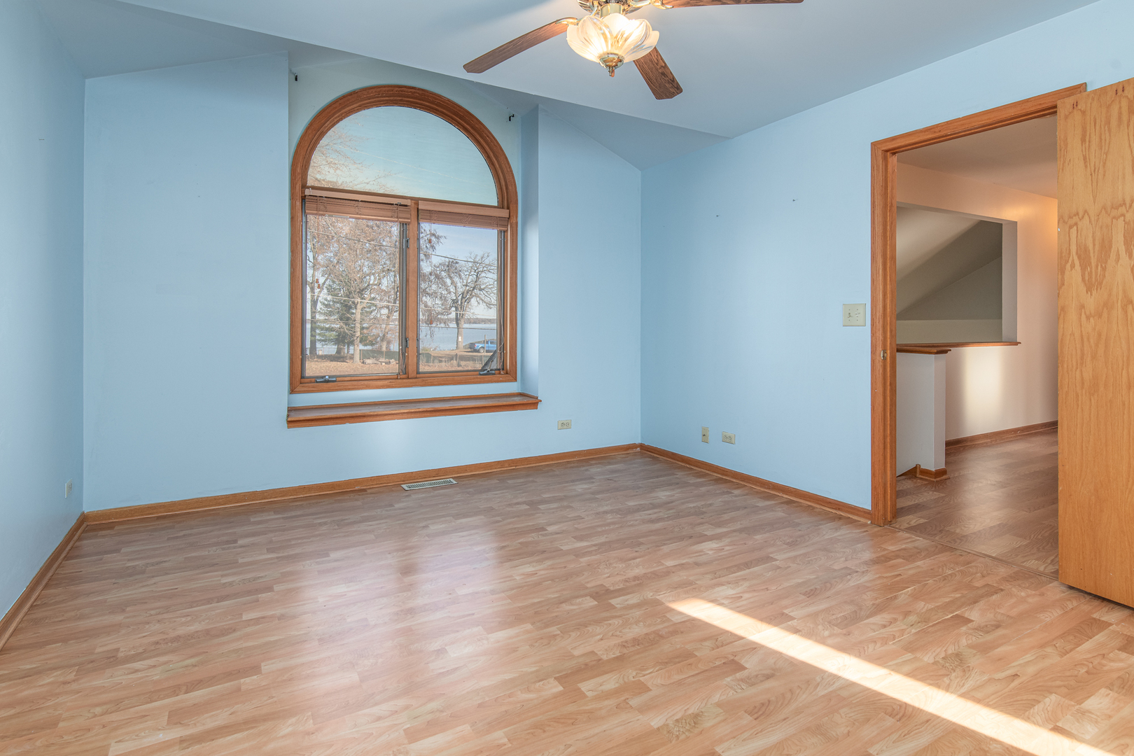 97 Mark Lane, Fox Lake, IL 60020