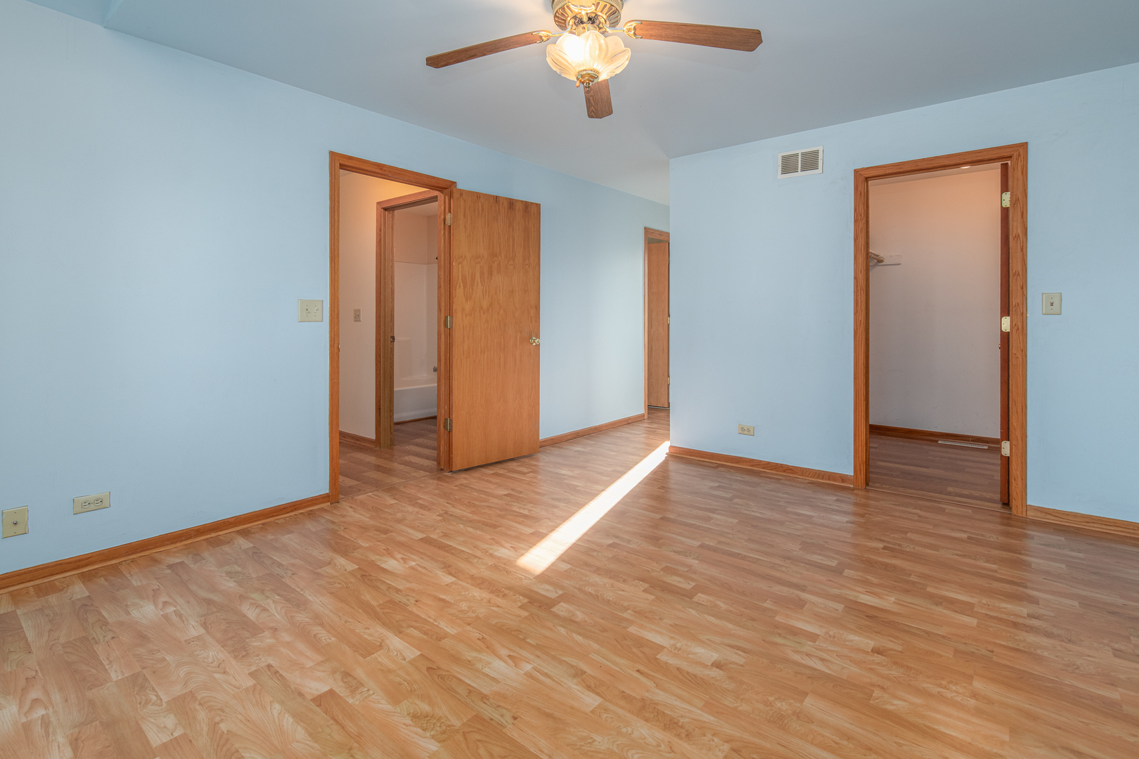 97 Mark Lane, Fox Lake, IL 60020