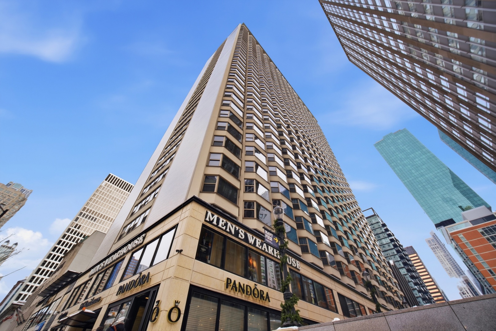 535 N MICHIGAN Avenue #1210, Chicago, IL 60611