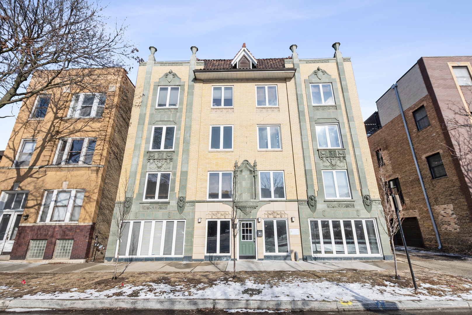 1636 W Melrose Street #102, Chicago, IL 60657