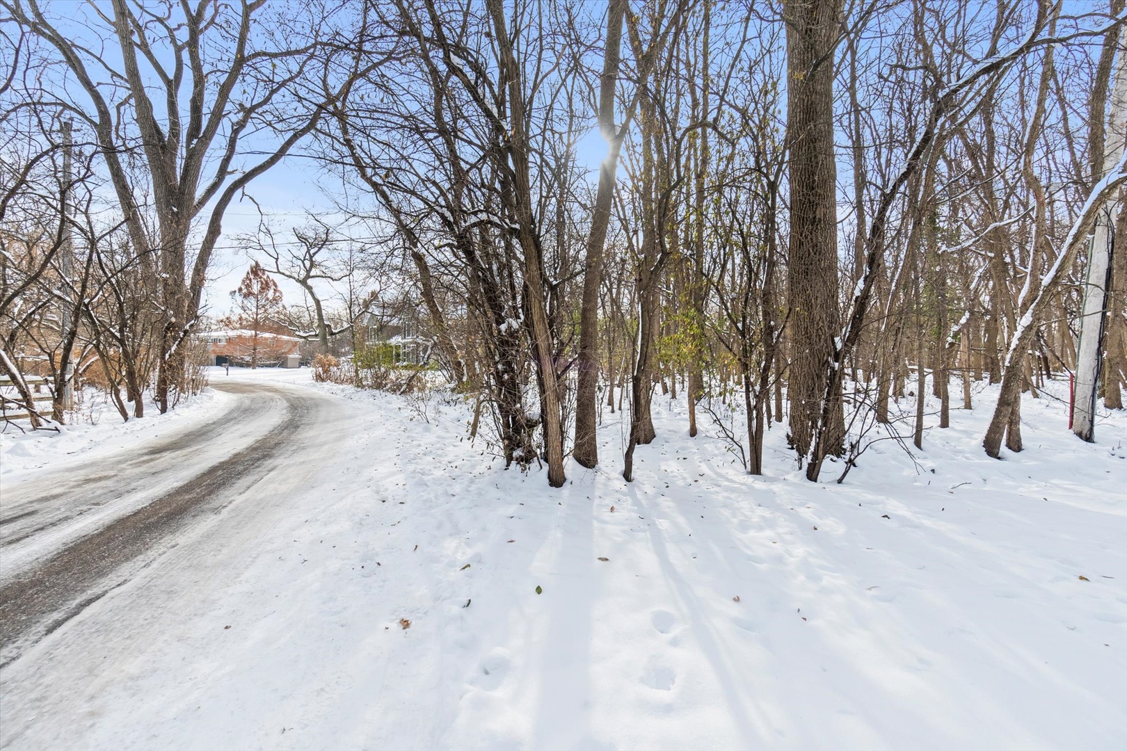 2058 Suffork Road, Northfield, IL 60093