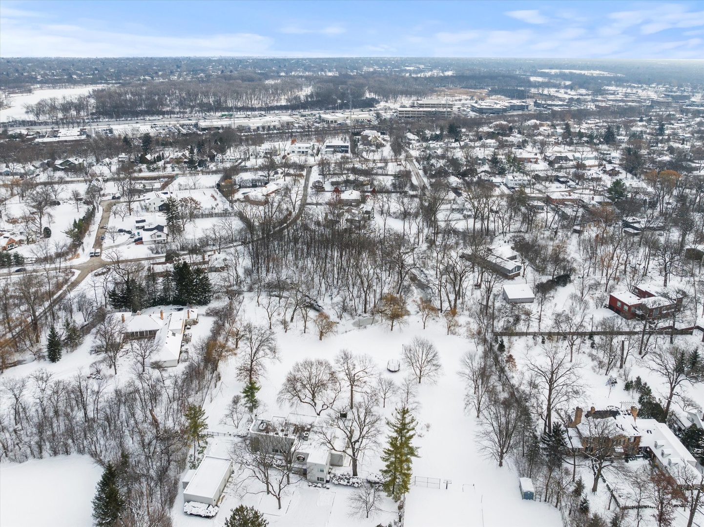 2058 Suffork Road, Northfield, IL 60093