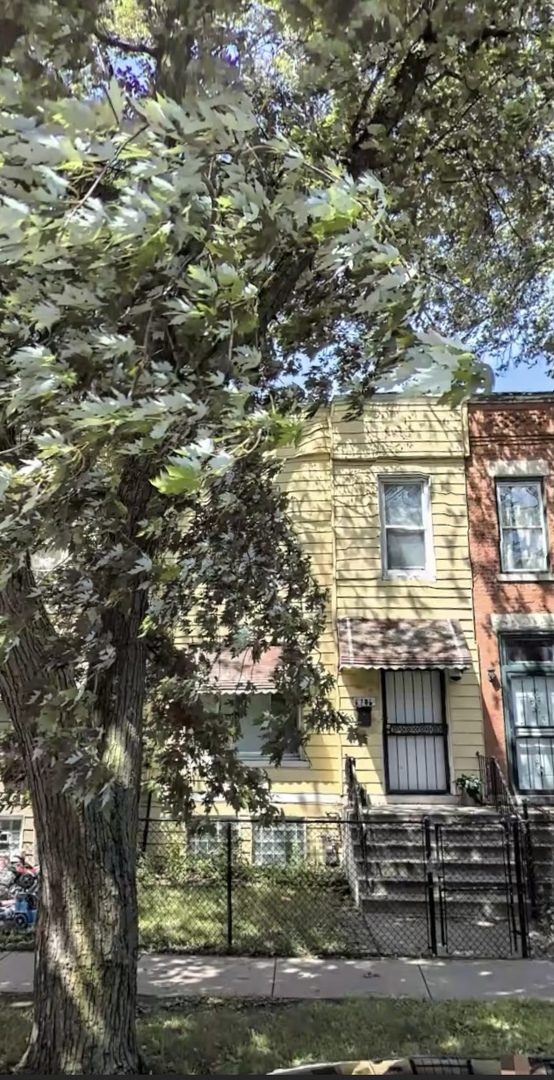 6706 S Parnell Avenue, Chicago, IL 60621