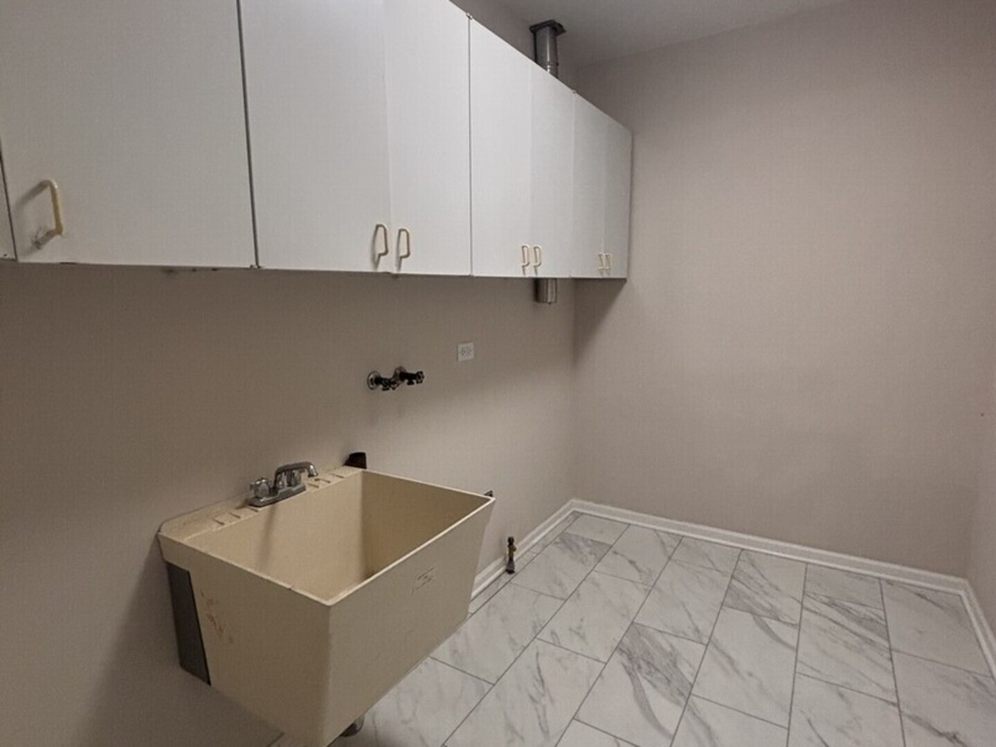 13729 S 88th Avenue, Orland Park, IL 60462