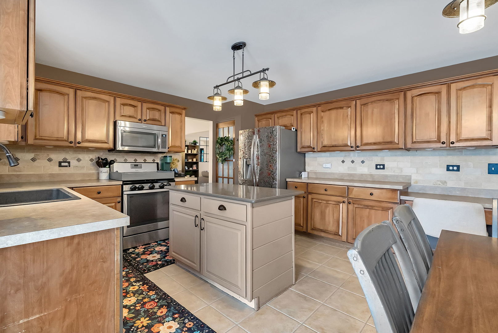 300 Wabena Court, Minooka, IL 60447