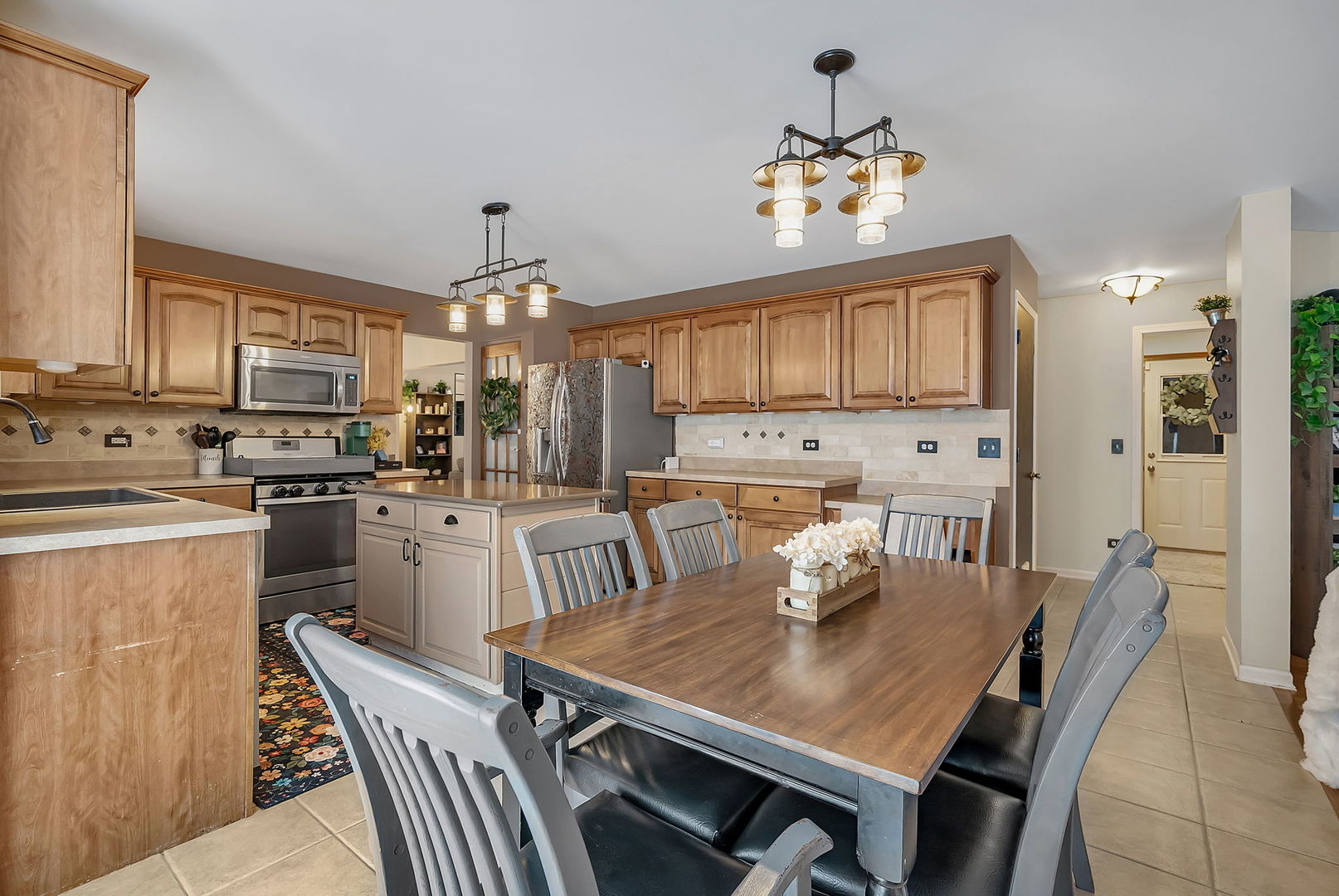 300 Wabena Court, Minooka, IL 60447