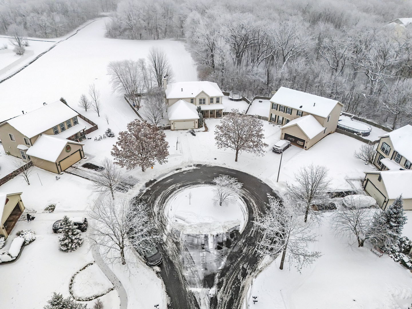 300 Wabena Court, Minooka, IL 60447