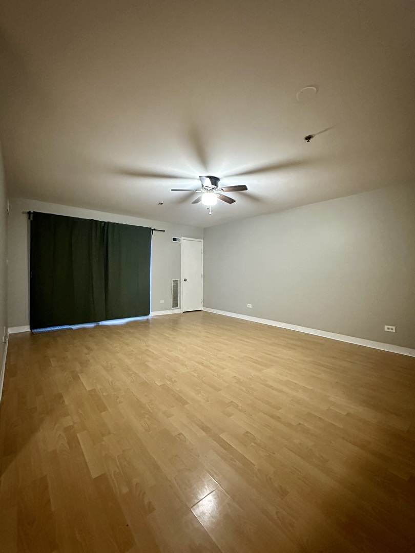 3255 Kirchoff Road #106, Rolling Meadows, IL 60008