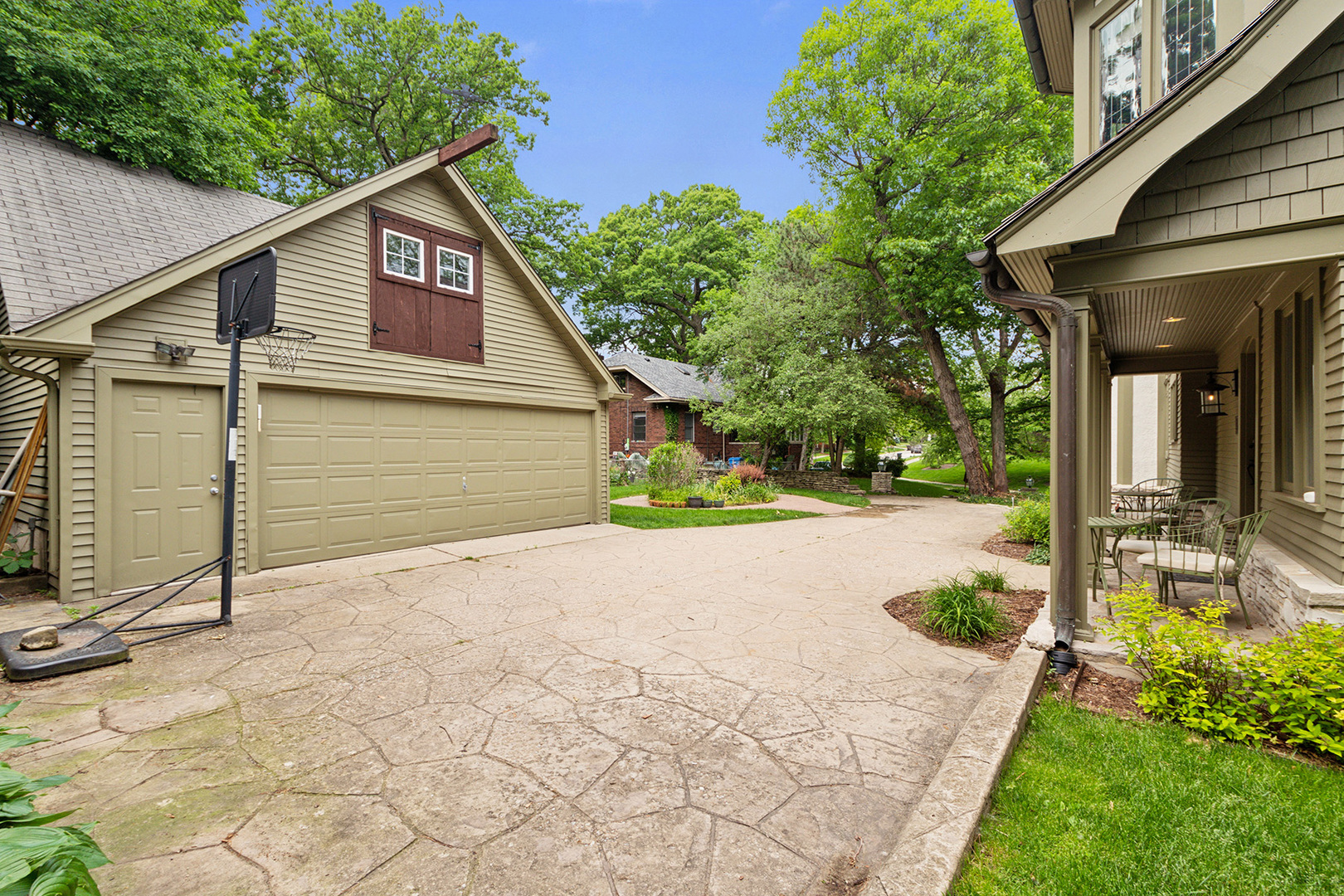 2023-2027 W 108th Place, Chicago, IL 60643