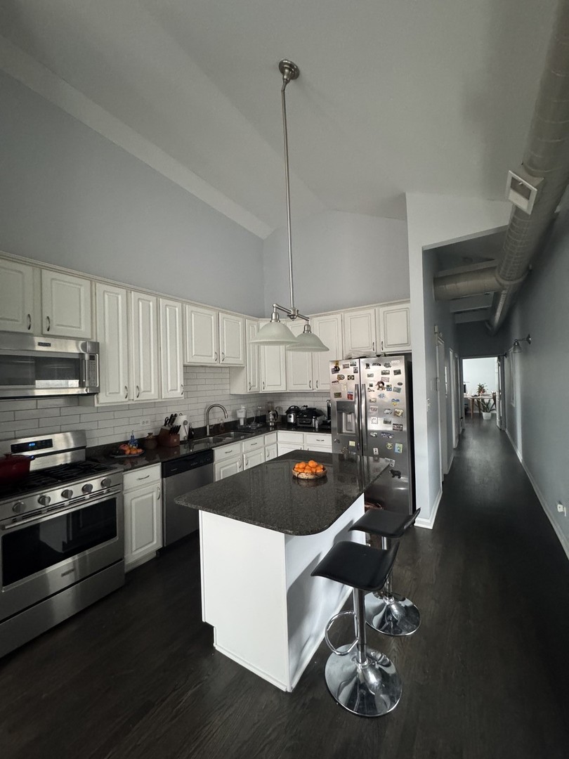 2315 W Harrison Street #4, Chicago, IL 60612