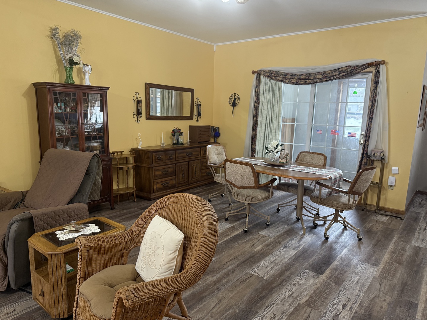 319 N Fourth Street, Neponset, IL 61345