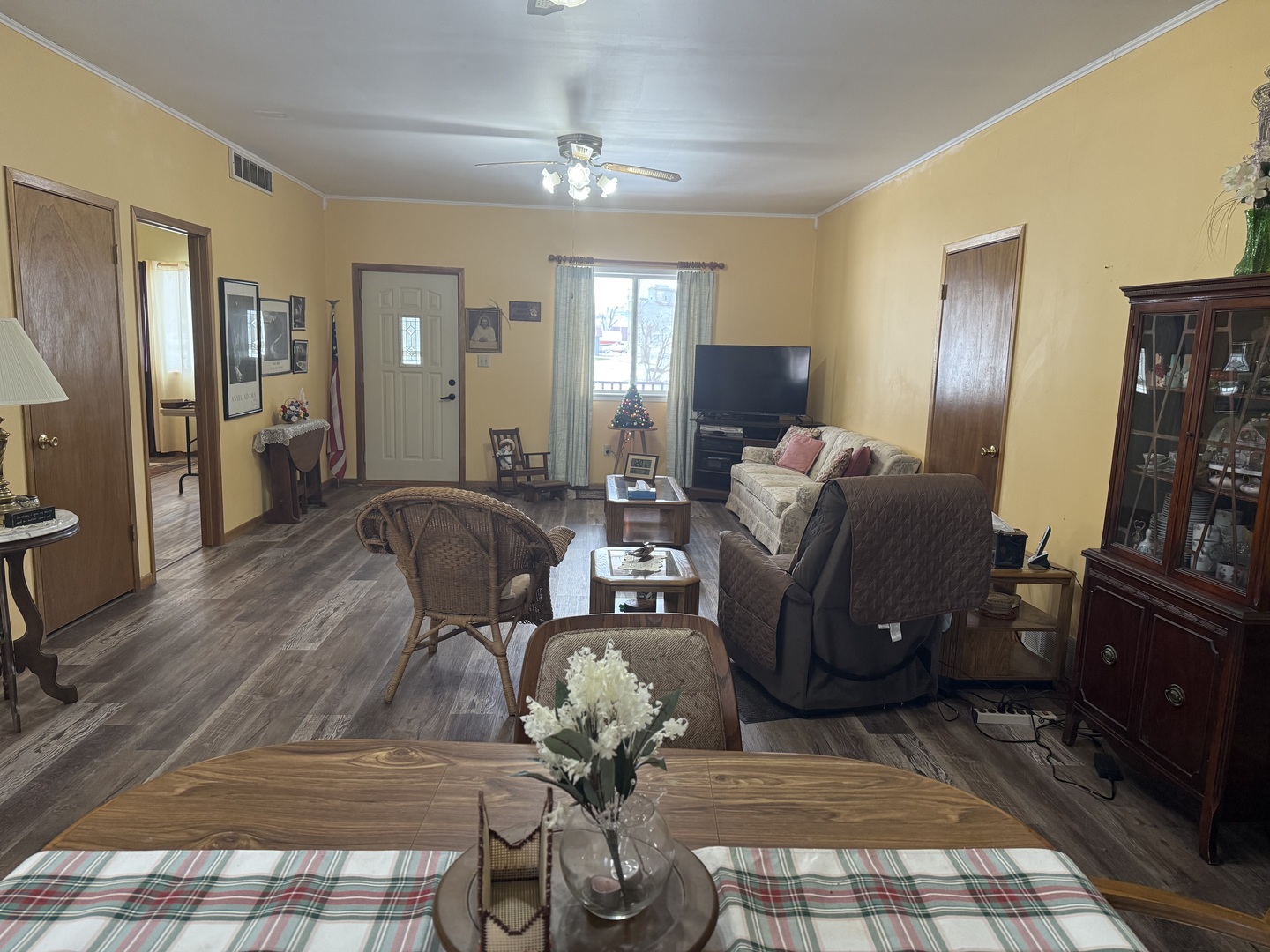 319 N Fourth Street, Neponset, IL 61345