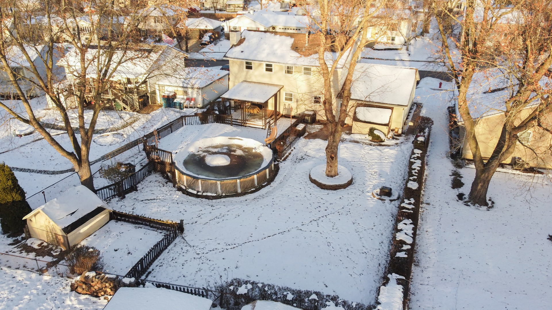 220 Dato Drive, Streamwood, IL 60107