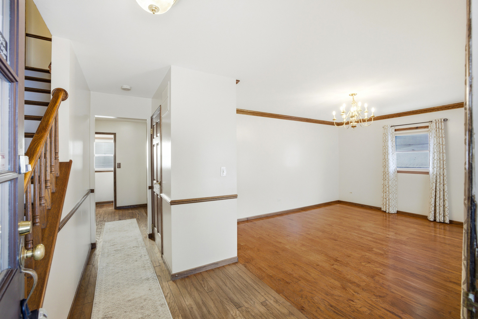 220 Dato Drive, Streamwood, IL 60107