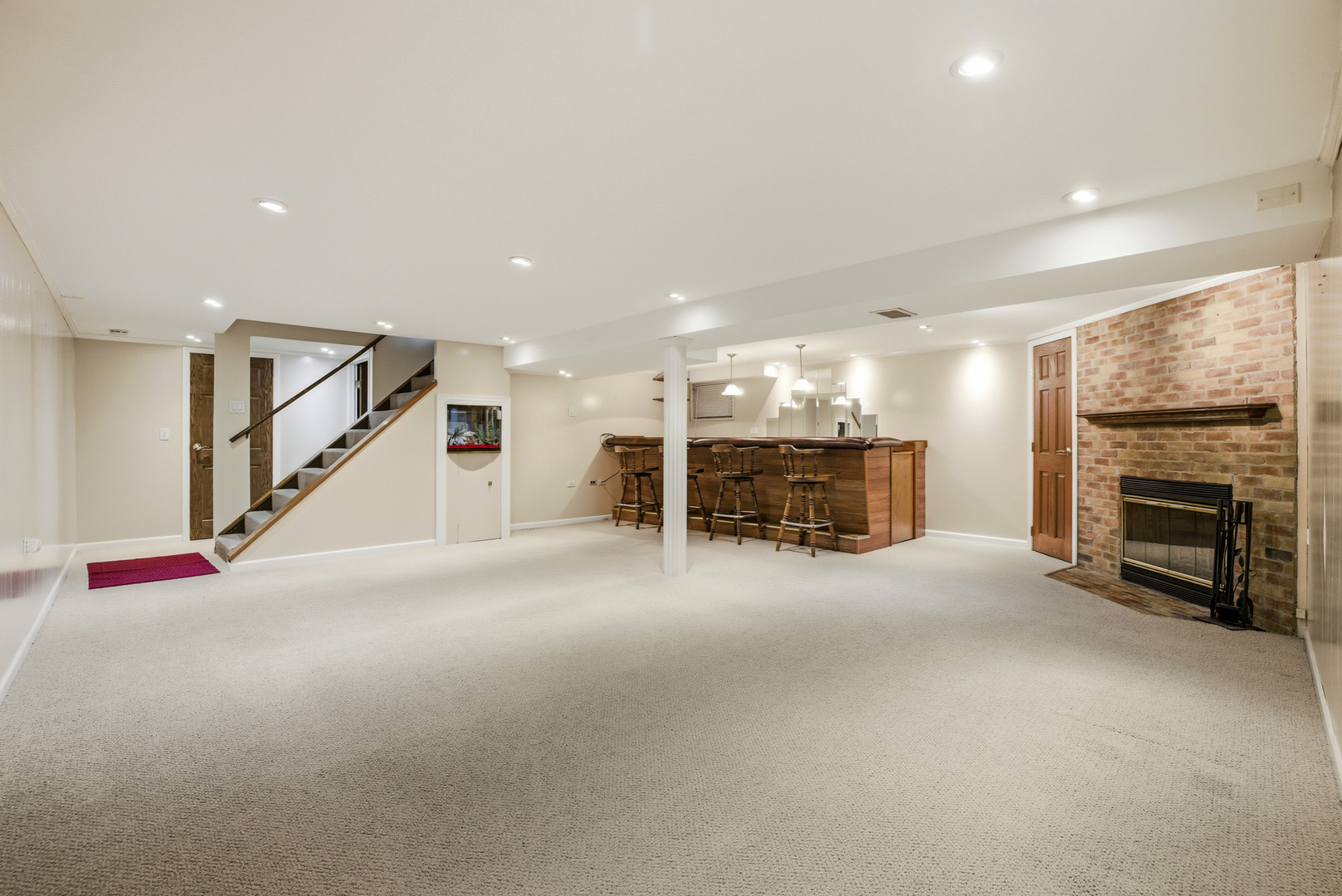 220 Dato Drive, Streamwood, IL 60107