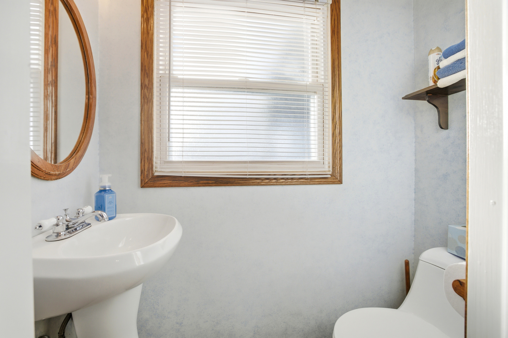 220 Dato Drive, Streamwood, IL 60107