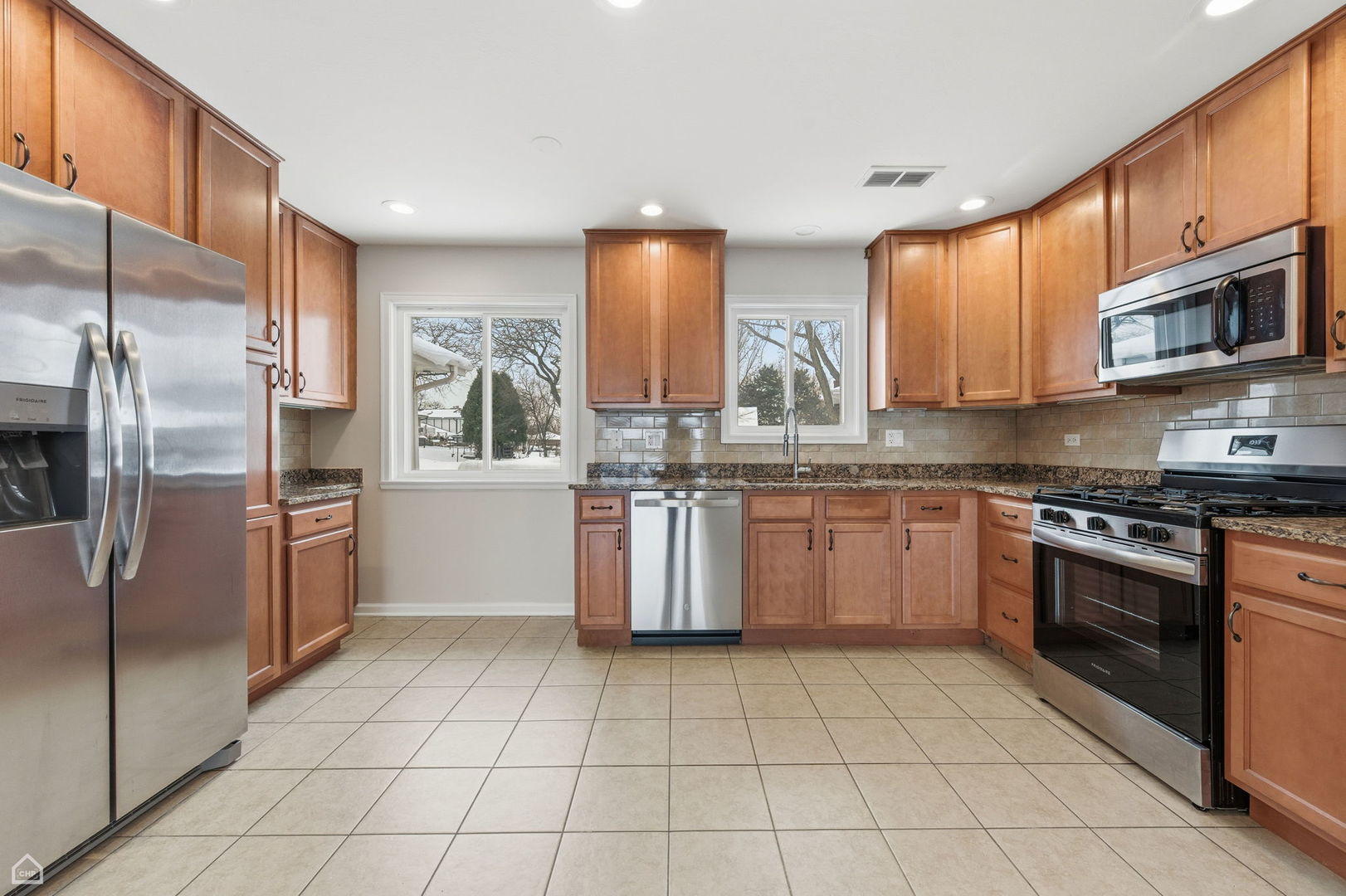 1081 PINEHURST Lane, Schaumburg, IL 60193