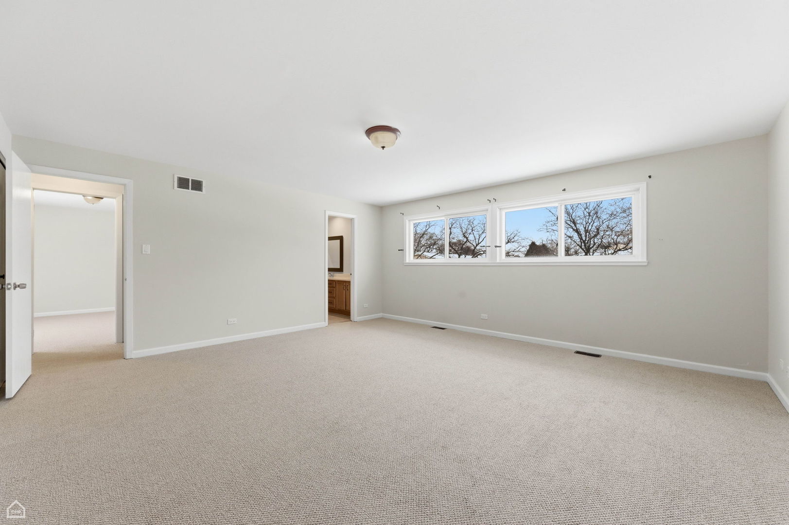 1081 PINEHURST Lane, Schaumburg, IL 60193