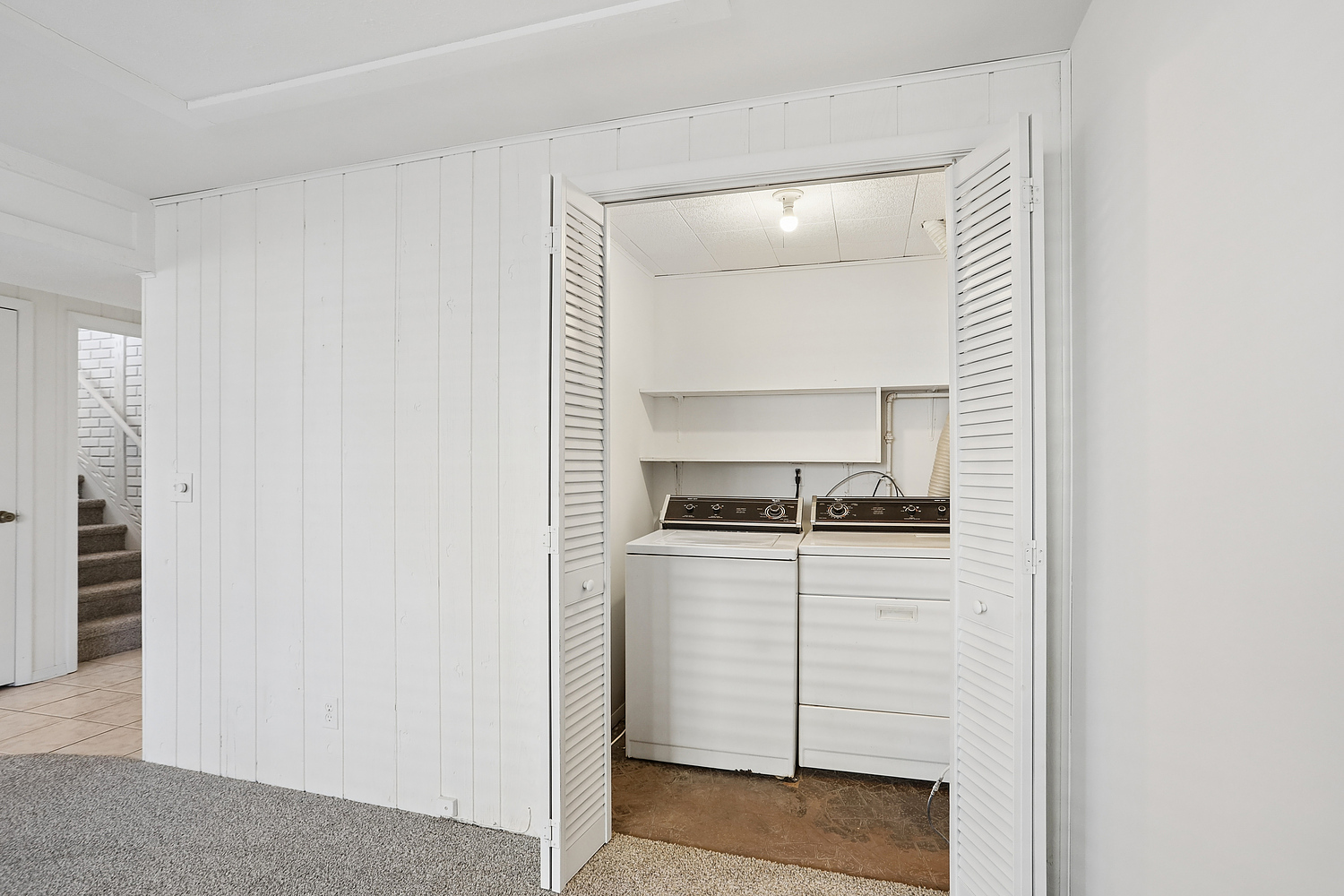 700 Hayward Avenue, Streamwood, IL 60107