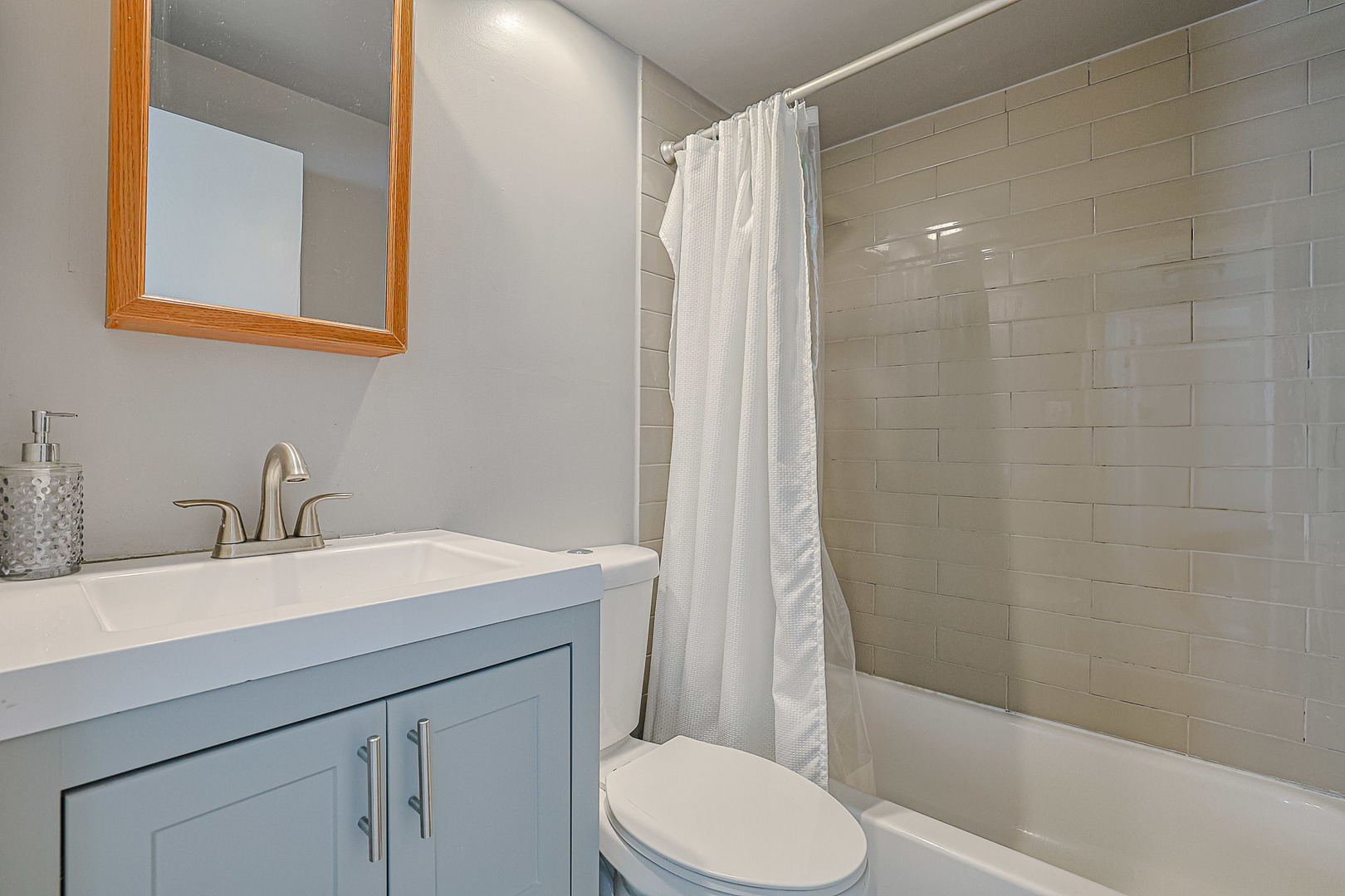 2222 N Harlem Avenue #2NW, Elmwood Park, IL 60707