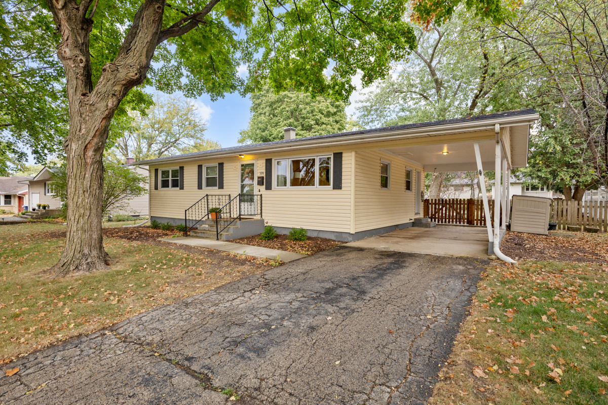 328 S 14TH Street, St. Charles, IL 60174