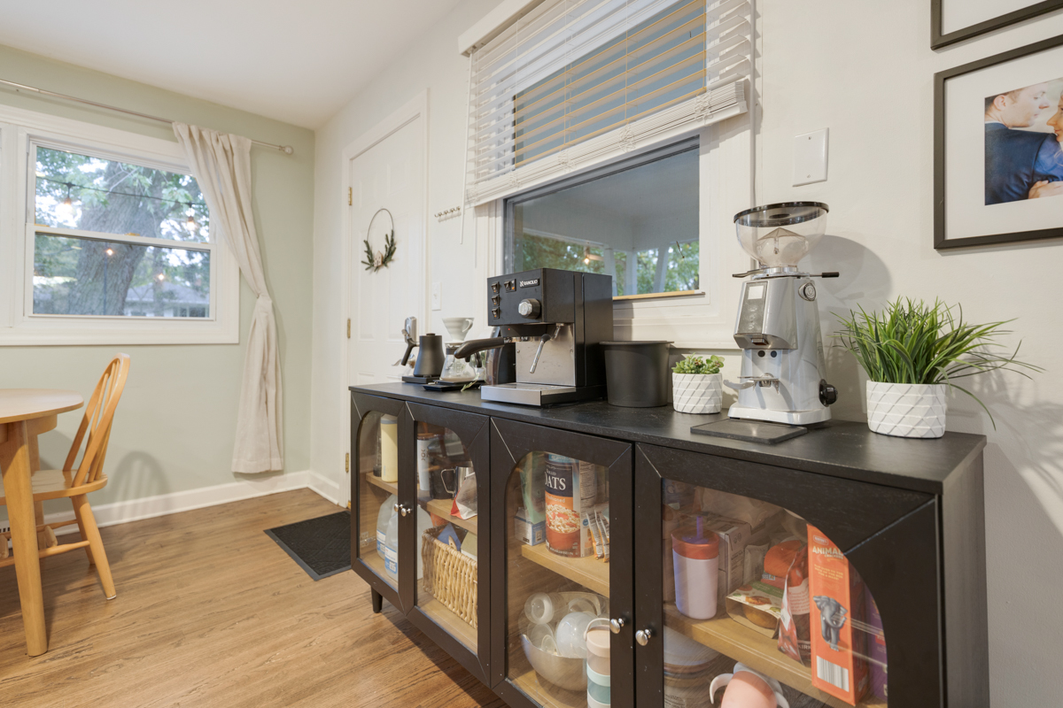 328 S 14TH Street, St. Charles, IL 60174