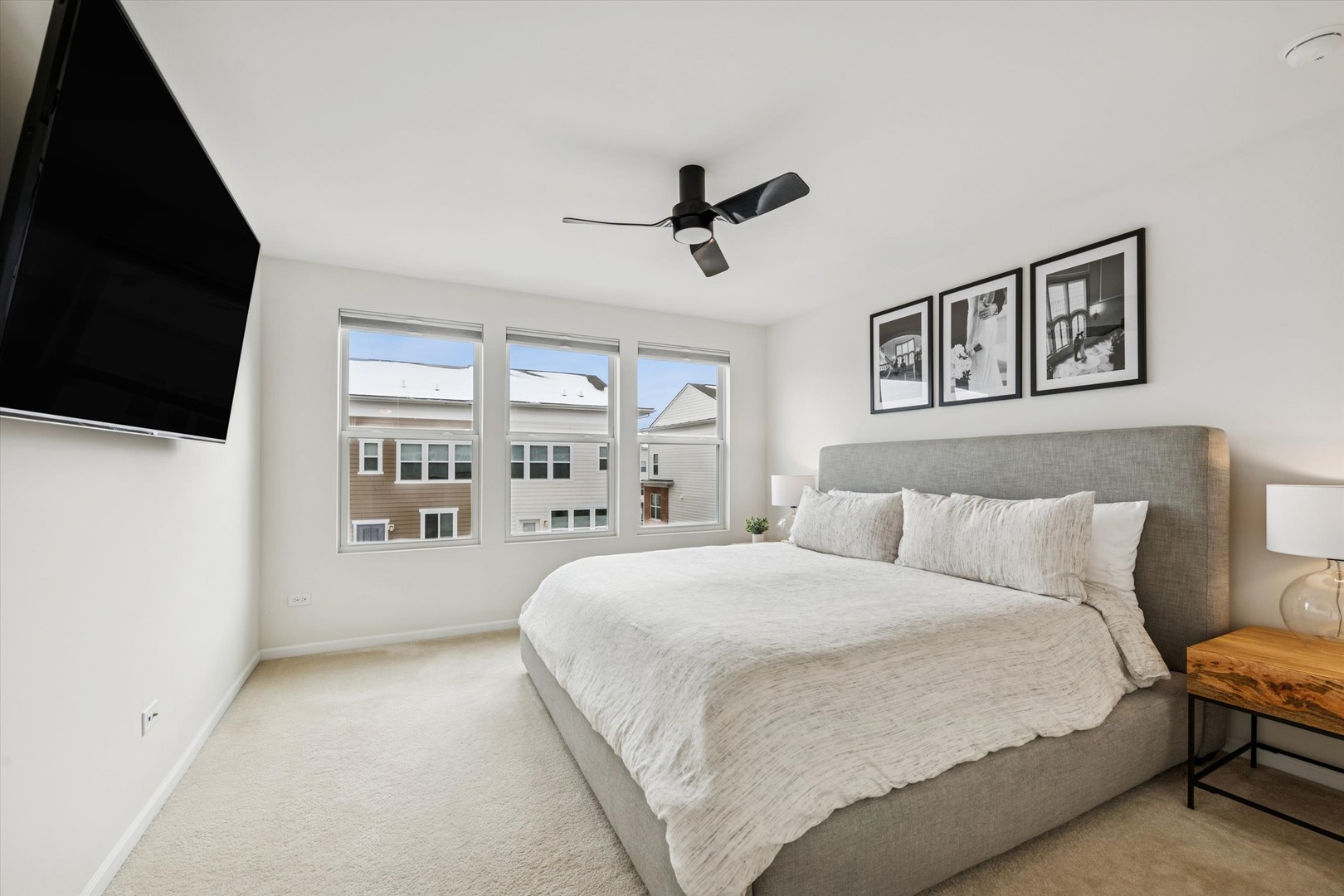 3562 SAWGRASS Drive, Woodridge, IL 60517