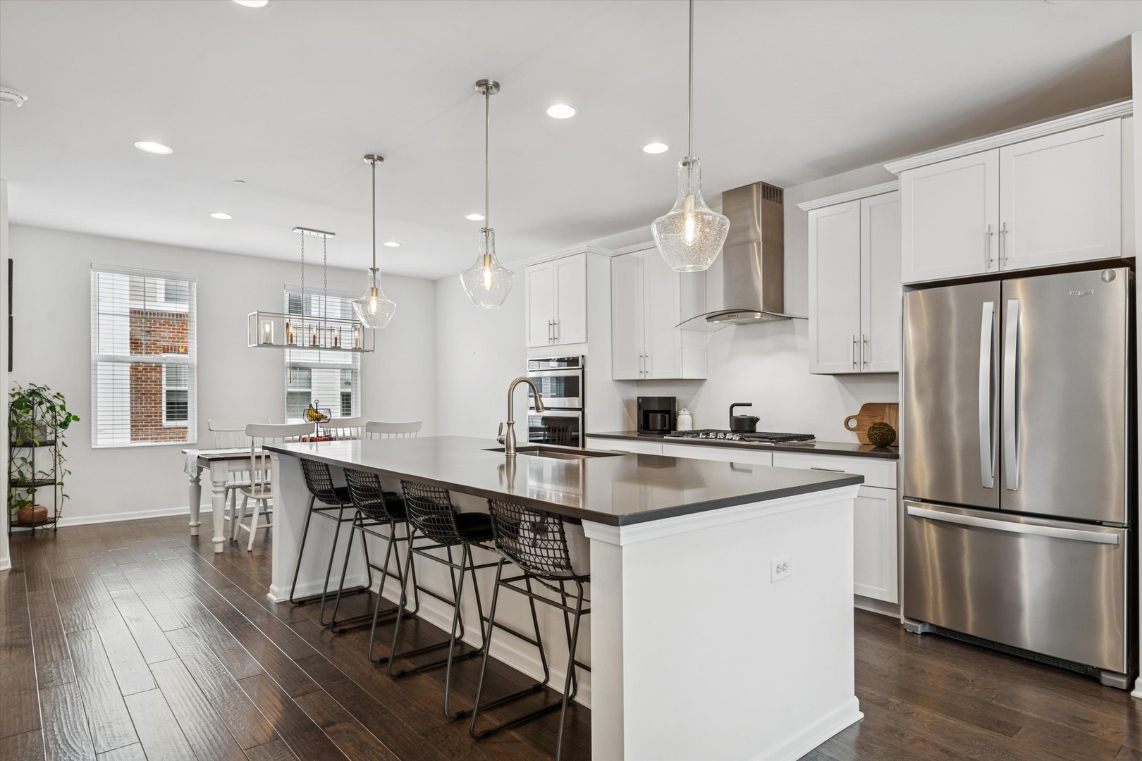 3562 SAWGRASS Drive, Woodridge, IL 60517